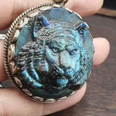 BIG MEN'S VINTAGE Natural Blue Fire Carving Labradorite Lion Face Necklace