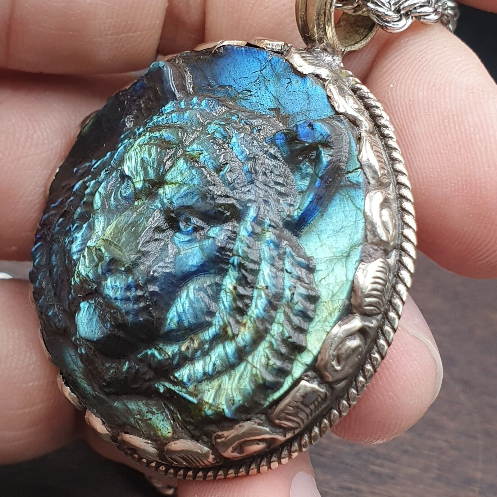 BIG MEN'S VINTAGE Natural Blue Fire Carving Labradorite Lion Face Necklace