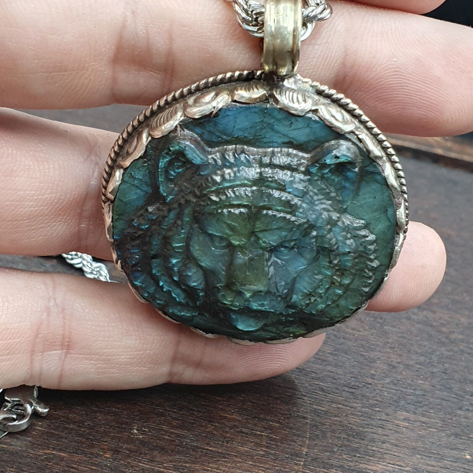 BIG MEN'S VINTAGE Natural Blue Fire Carving Labradorite Lion Face Necklace
