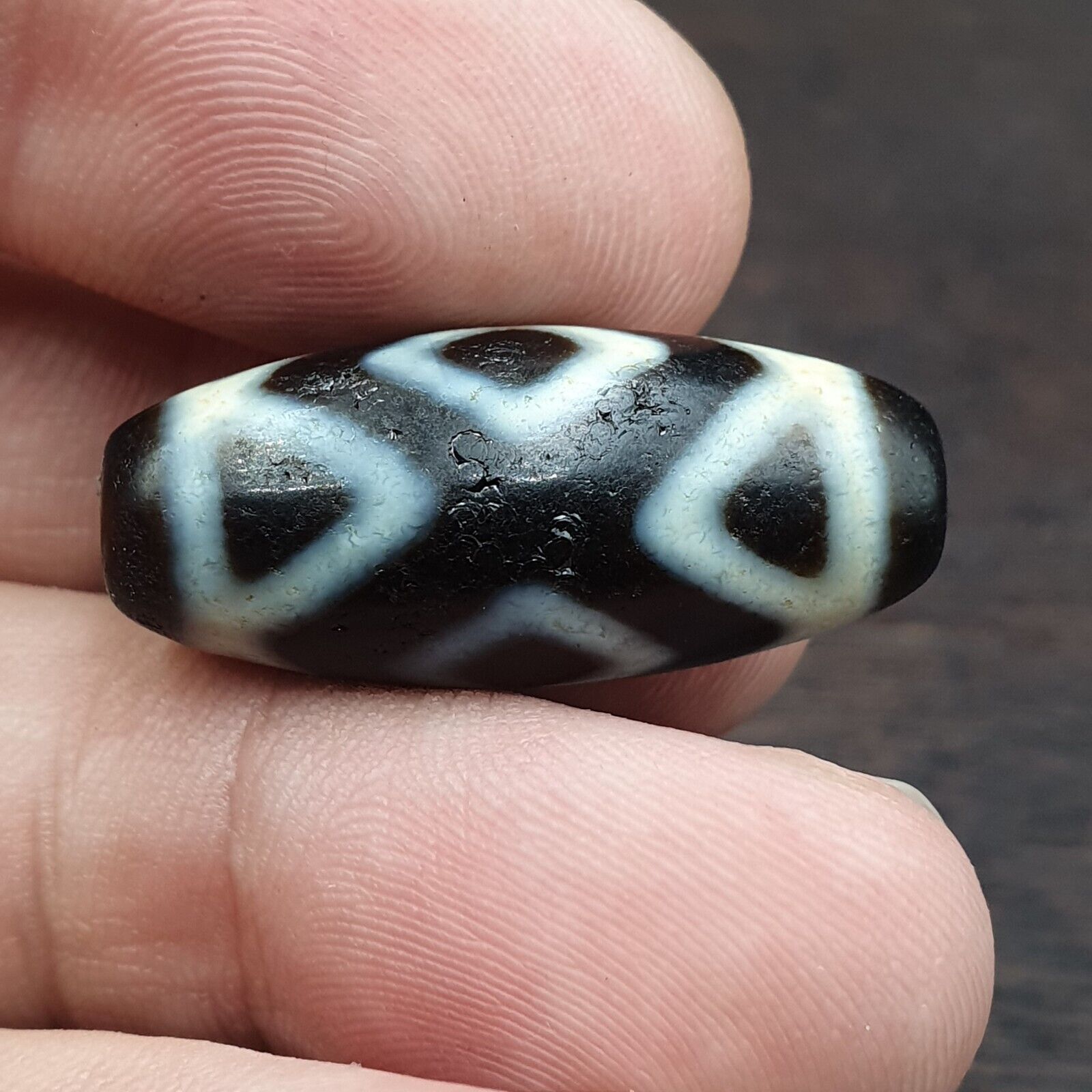 Antique Tibetan 3 Diamond eyes Agate Dzi Bead very Unique Smooth Skin Dzi Bead