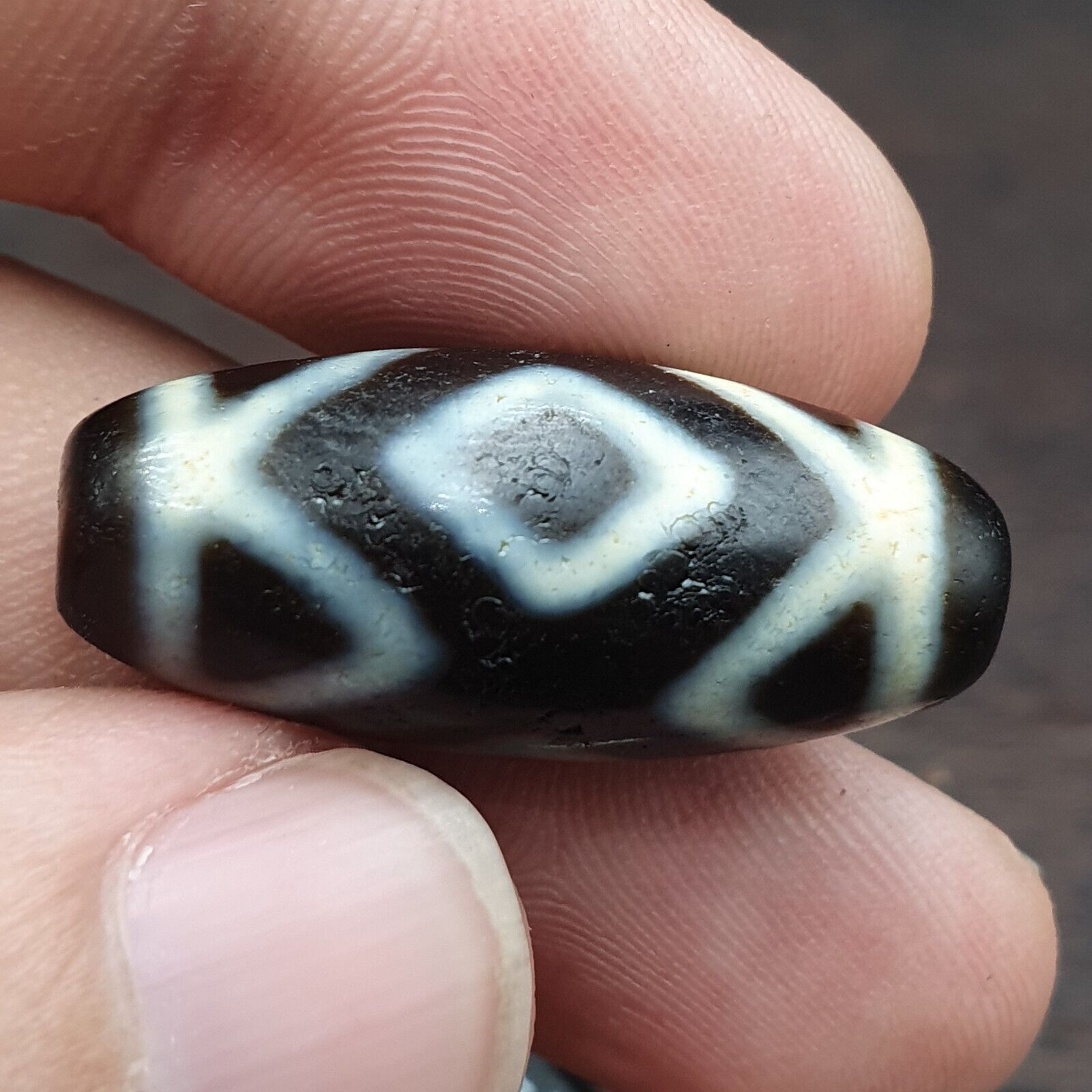 Antique Tibetan 3 Diamond eyes Agate Dzi Bead very Unique Smooth Skin Dzi Bead