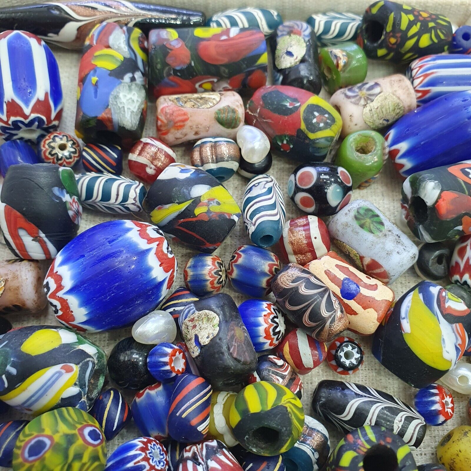 Vintage Glass Beads Mix lot For Collectors Jewelry Makers 308grams