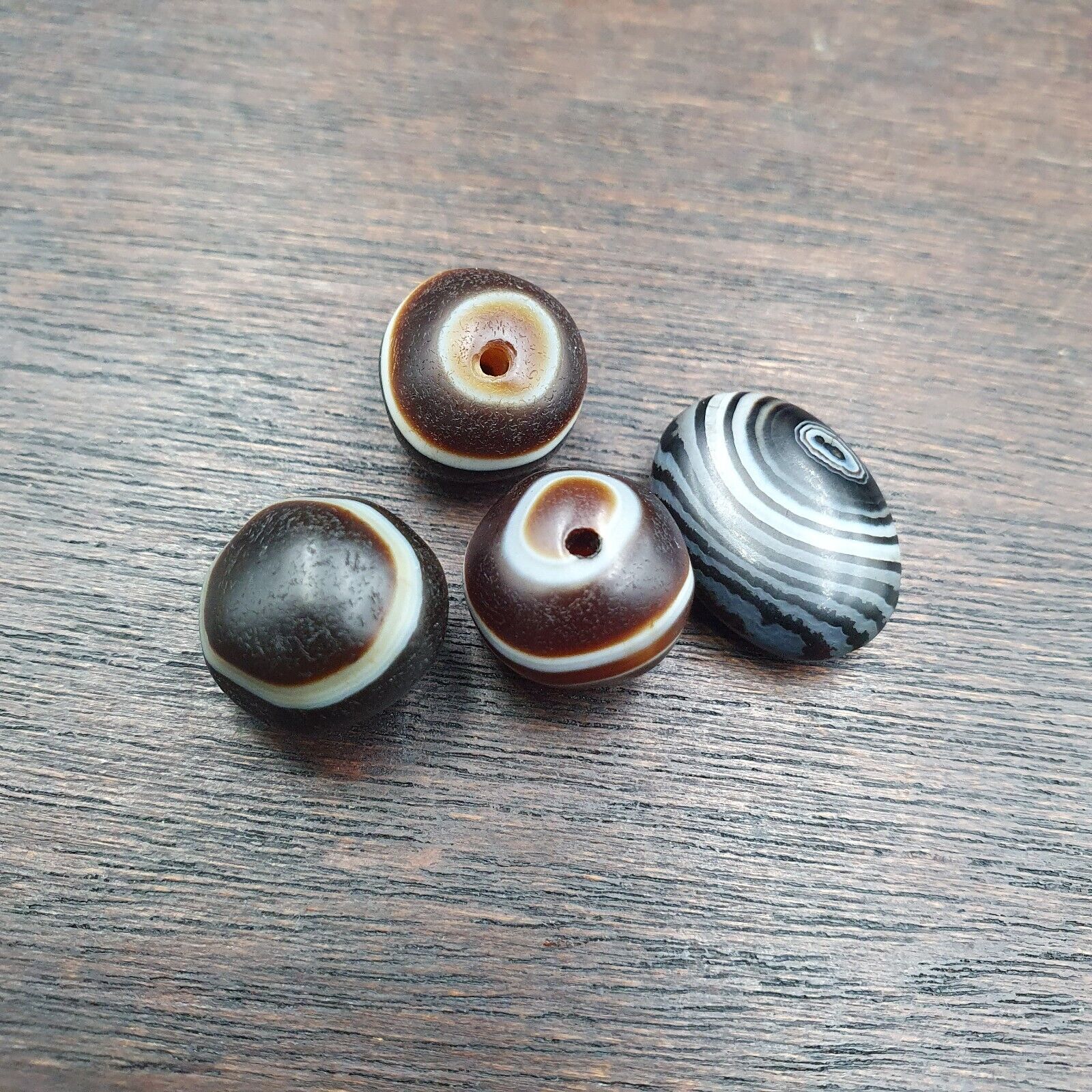 Antique Tibetan Banded Agate Bead Natural Patterns Agate Amulet Lot 4 pcs