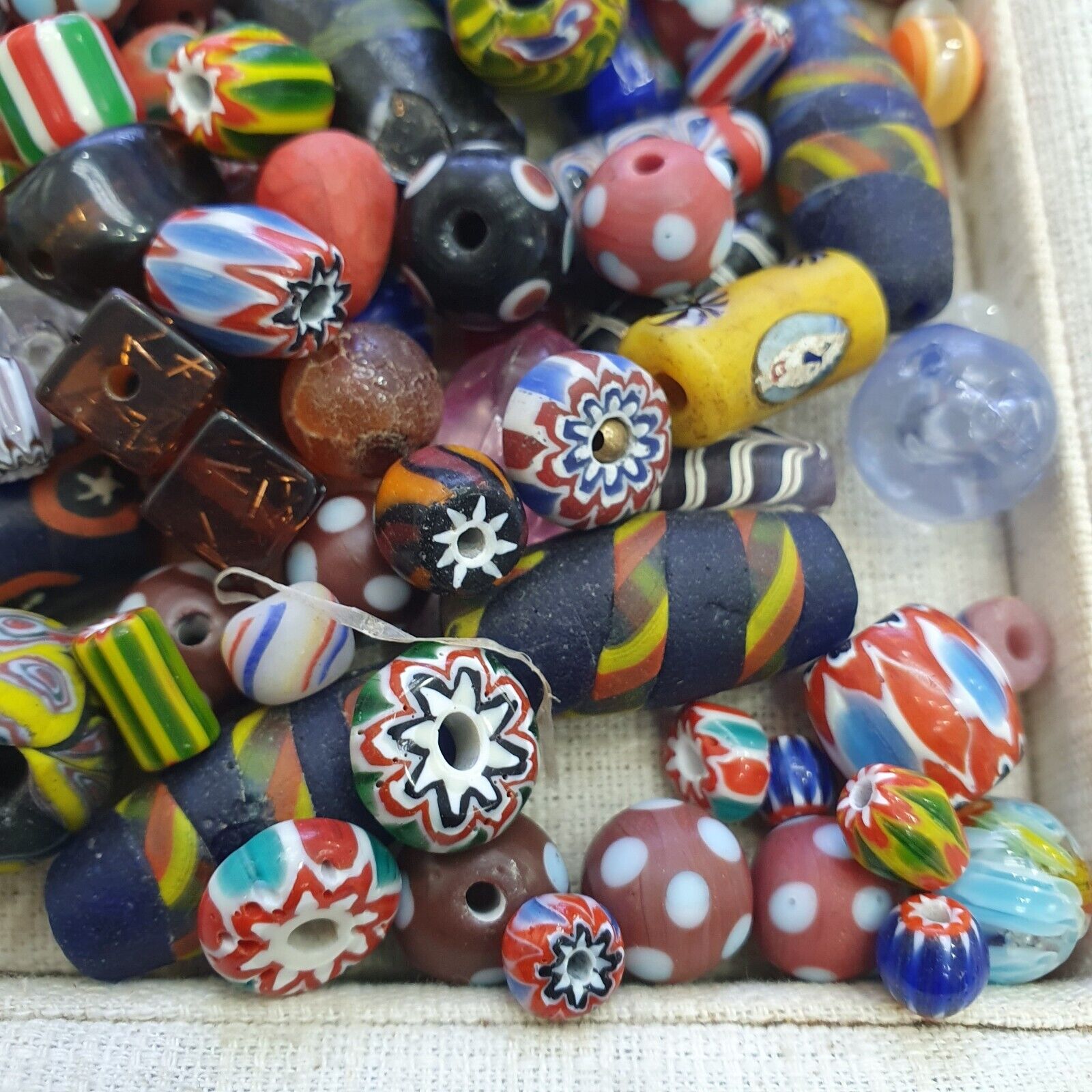Vintage Glass Beads Mix lot For Collectors Jewelry Makers 363grams