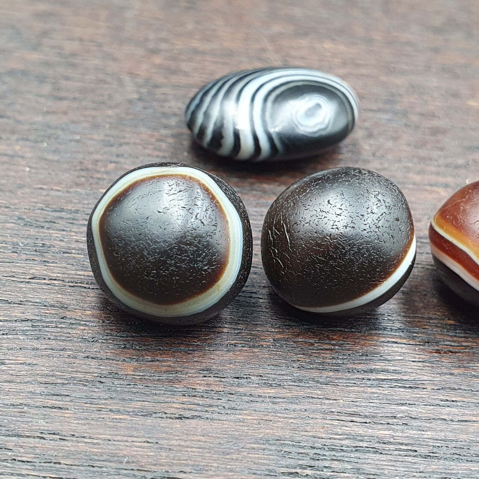 Antique Tibetan Banded Agate Bead Natural Patterns Agate Amulet Lot 4 pcs
