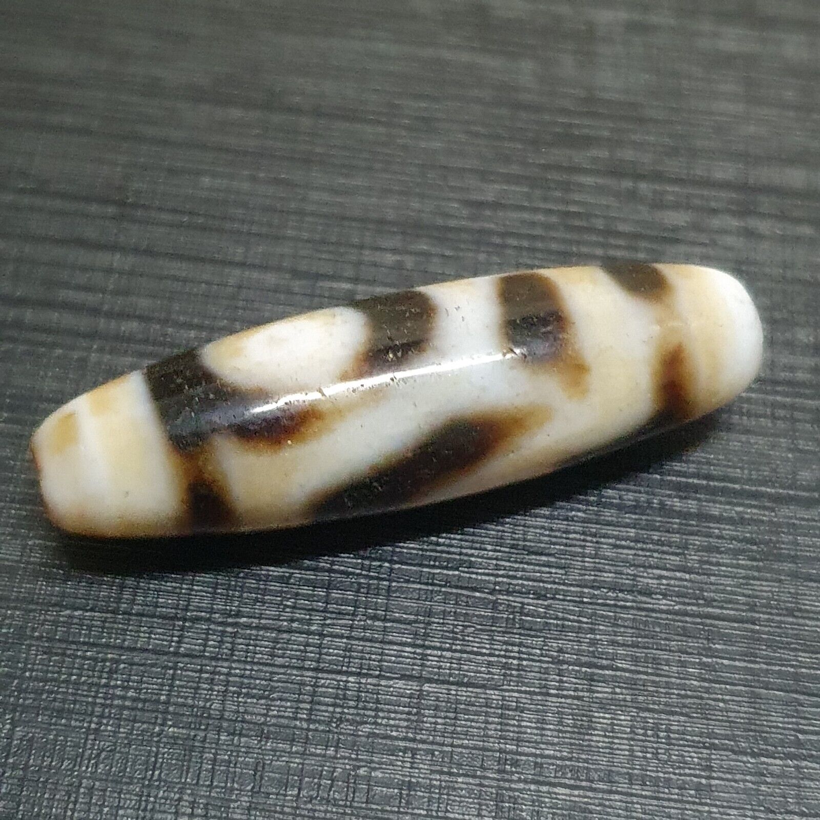 2 Slide Eyes Old Himalayan Indo Tibetan Agate DZI Bead Unique pattern