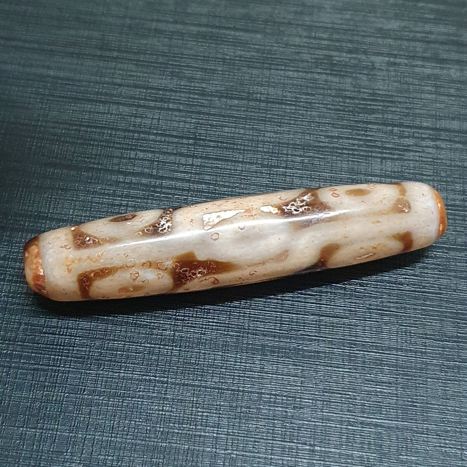 Rusted Vintage Old Himalayan Indo Tibetan 9 Eyes Agate Bead Unique pattern