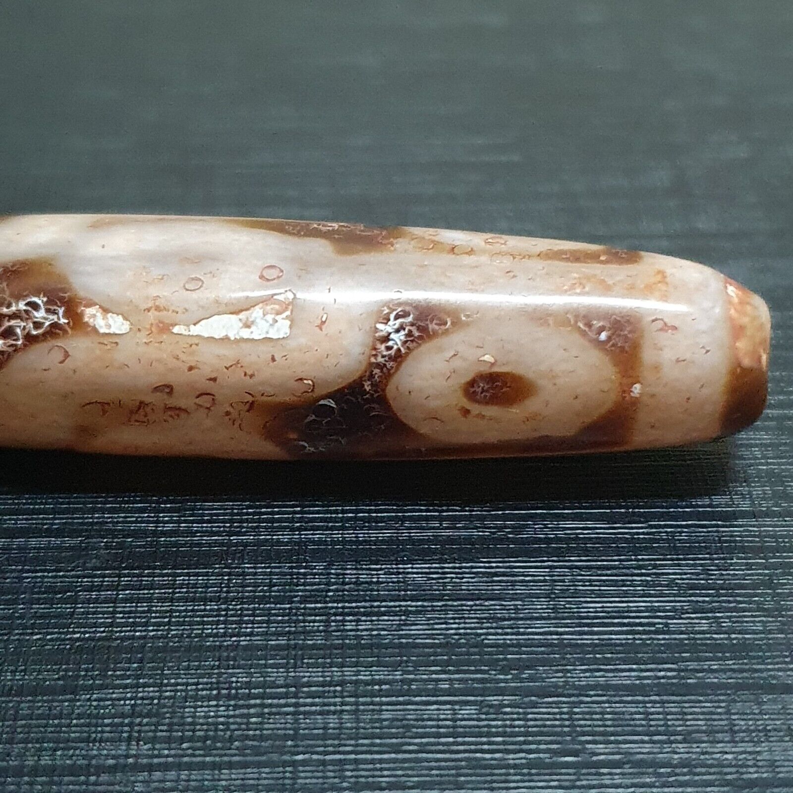 Rusted Vintage Old Himalayan Indo Tibetan 9 Eyes Agate Bead Unique pattern