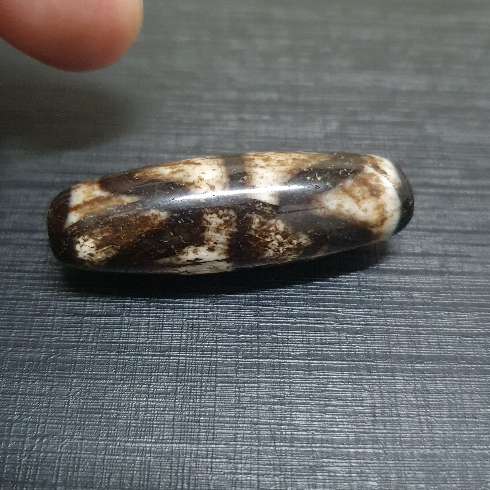 RUSTED Old Himalayan Indo Tibetan Agate DZI Bead Unique pattern