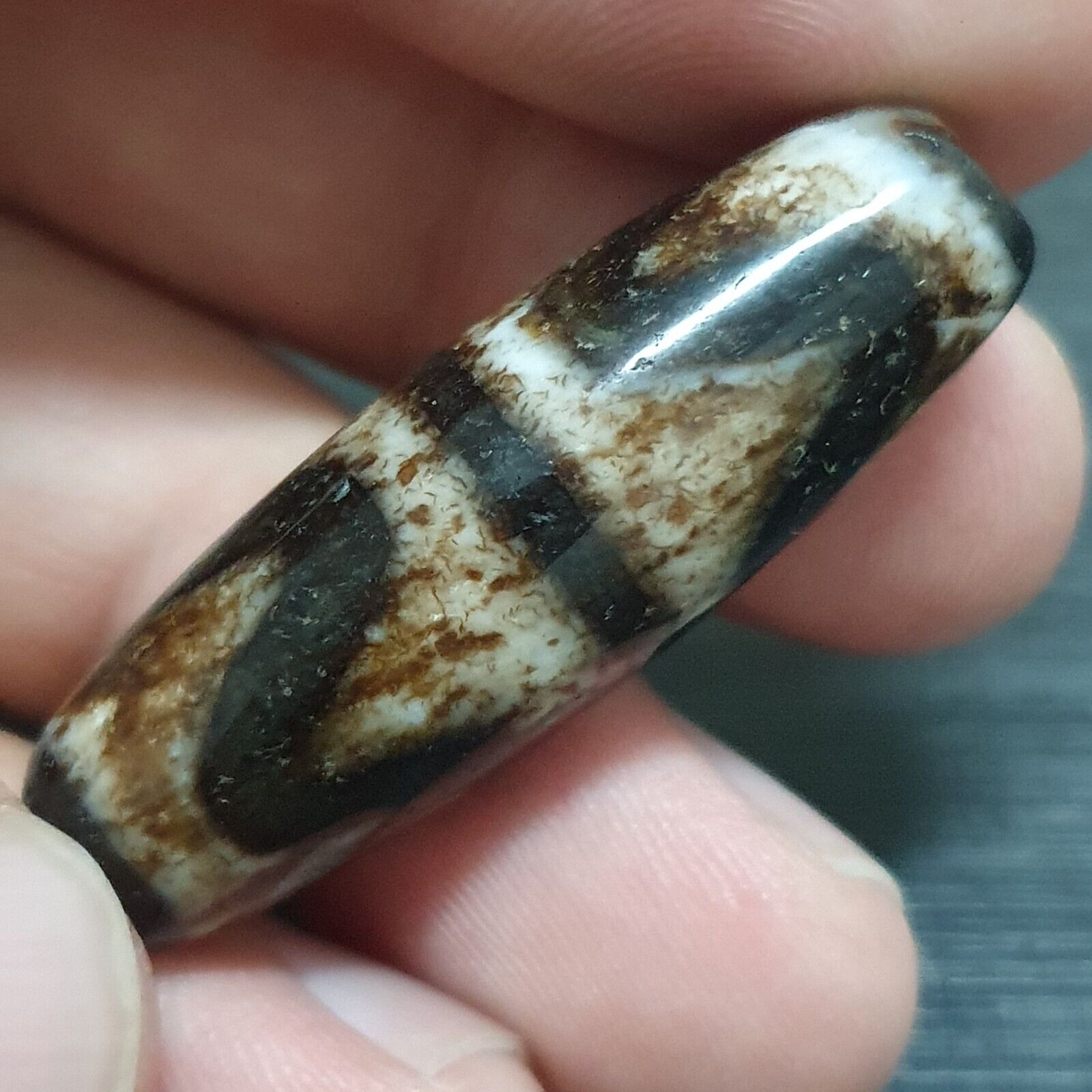 RUSTED Old Himalayan Indo Tibetan Agate DZI Bead Unique pattern