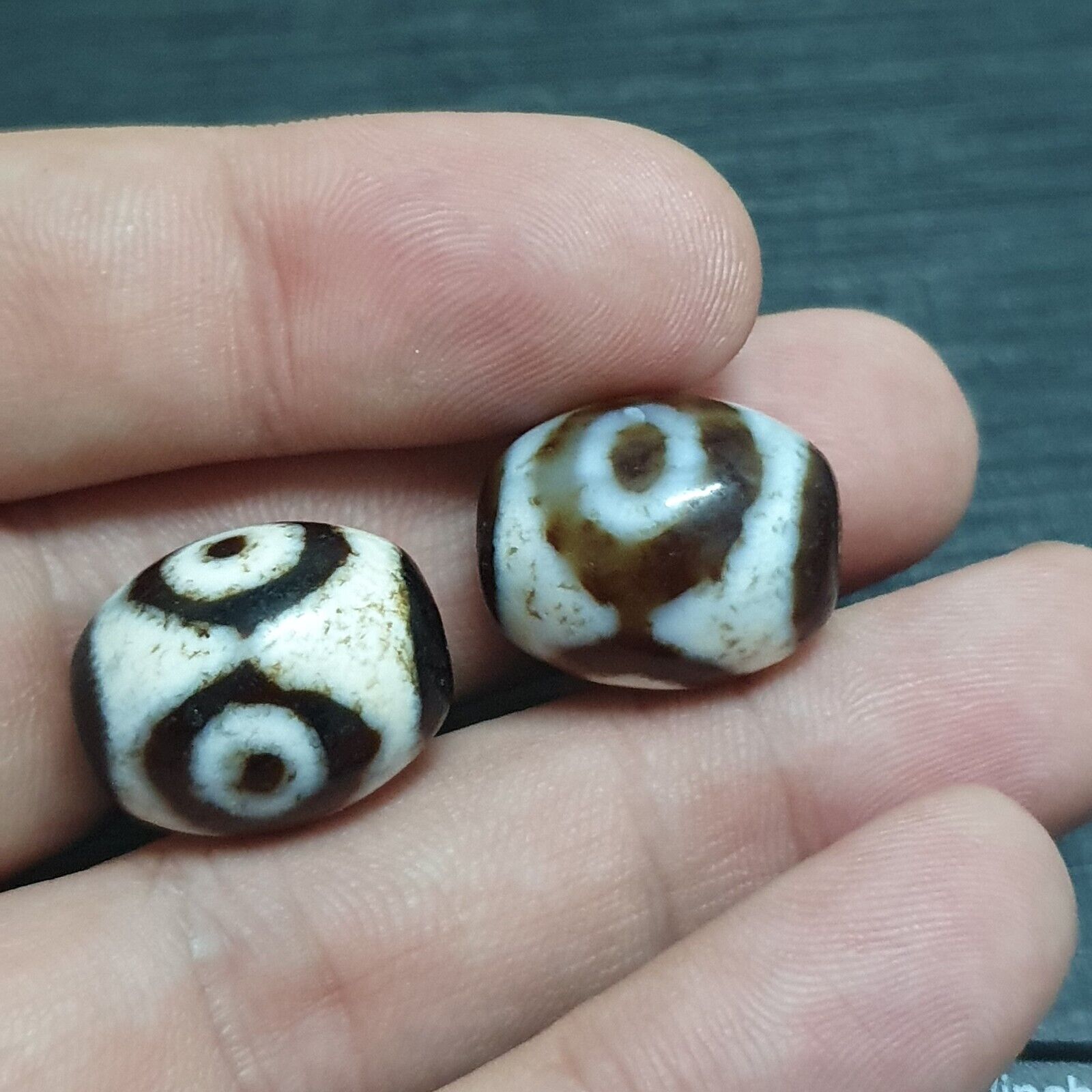 Lot 2 Beads Indo Tibetan 3 eyes Pattern Agate Dzi Amulet Beads