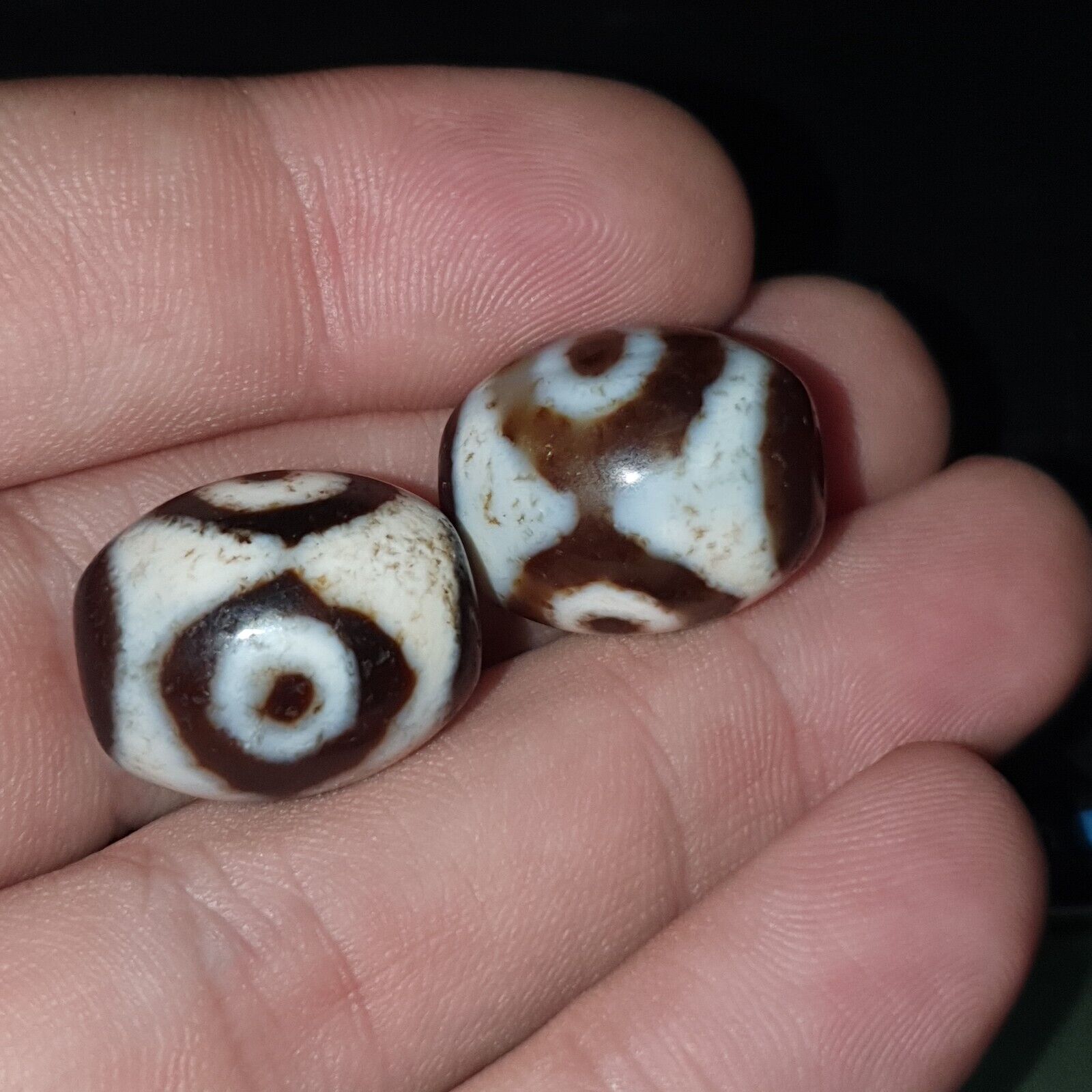 Lot 2 Beads Indo Tibetan 3 eyes Pattern Agate Dzi Amulet Beads