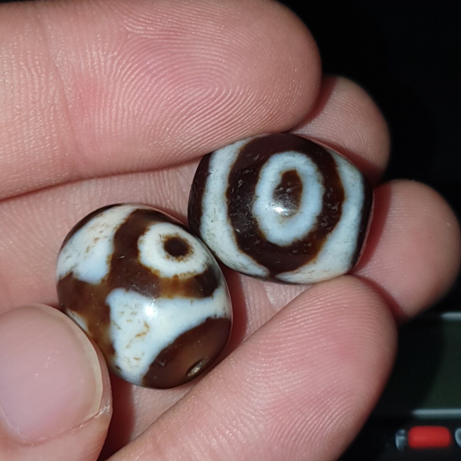 Lot 2 Beads Indo Tibetan 3 eyes Pattern Agate Dzi Amulet Beads