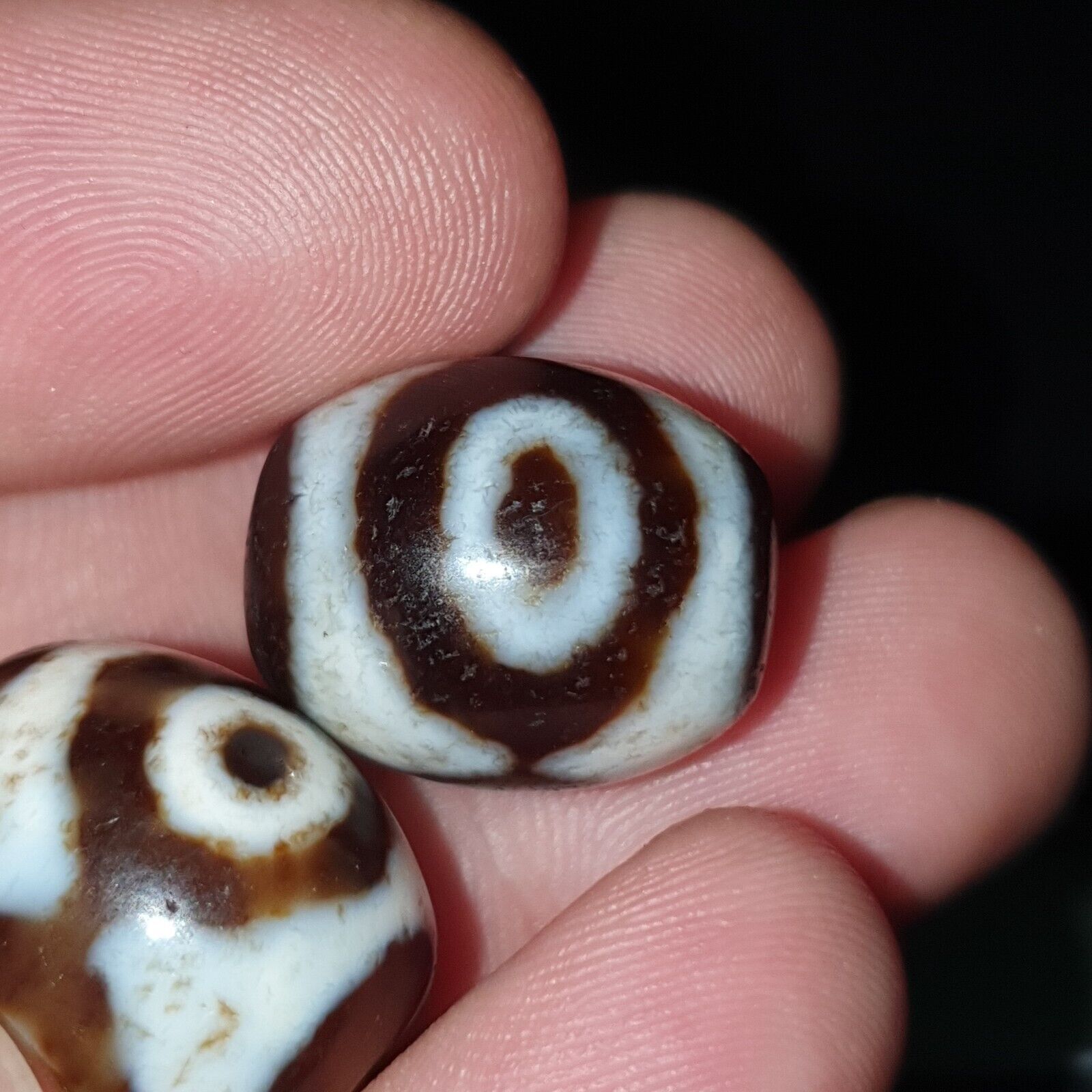 Lot 2 Beads Indo Tibetan 3 eyes Pattern Agate Dzi Amulet Beads