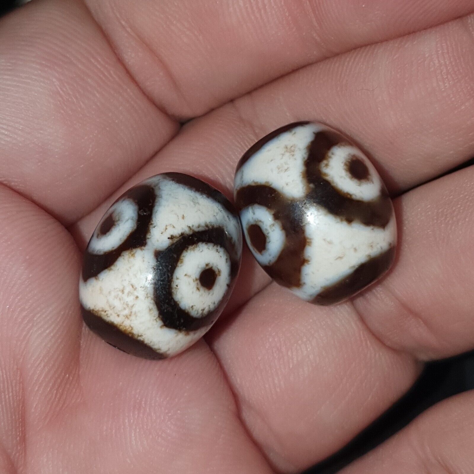 Lot 2 Beads Indo Tibetan 3 eyes Pattern Agate Dzi Amulet Beads