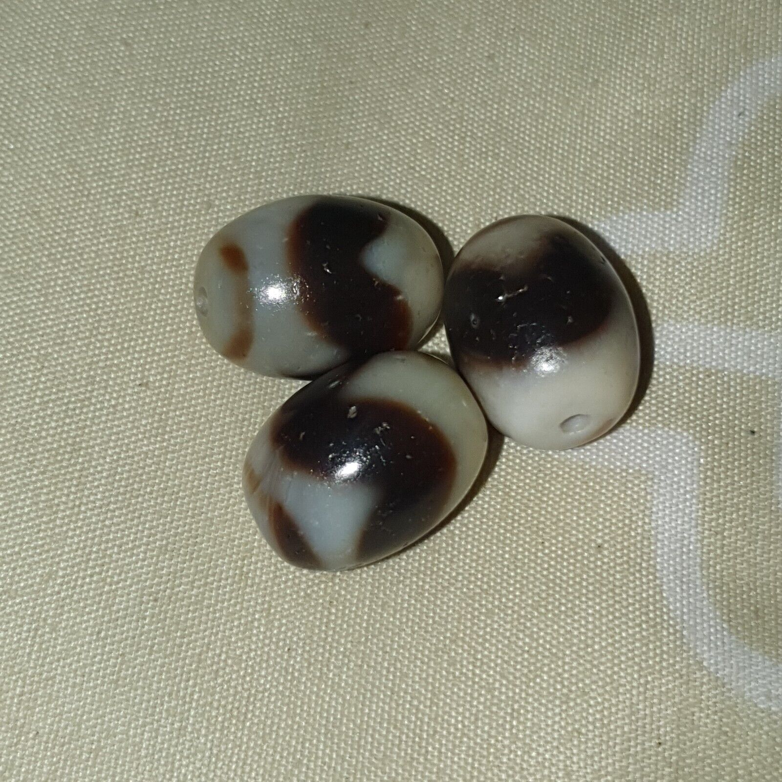 Lot 3 Beads Indo Tibetan Tiger Teeth Zigzag Pattern Agate Dzi Amulet Beads