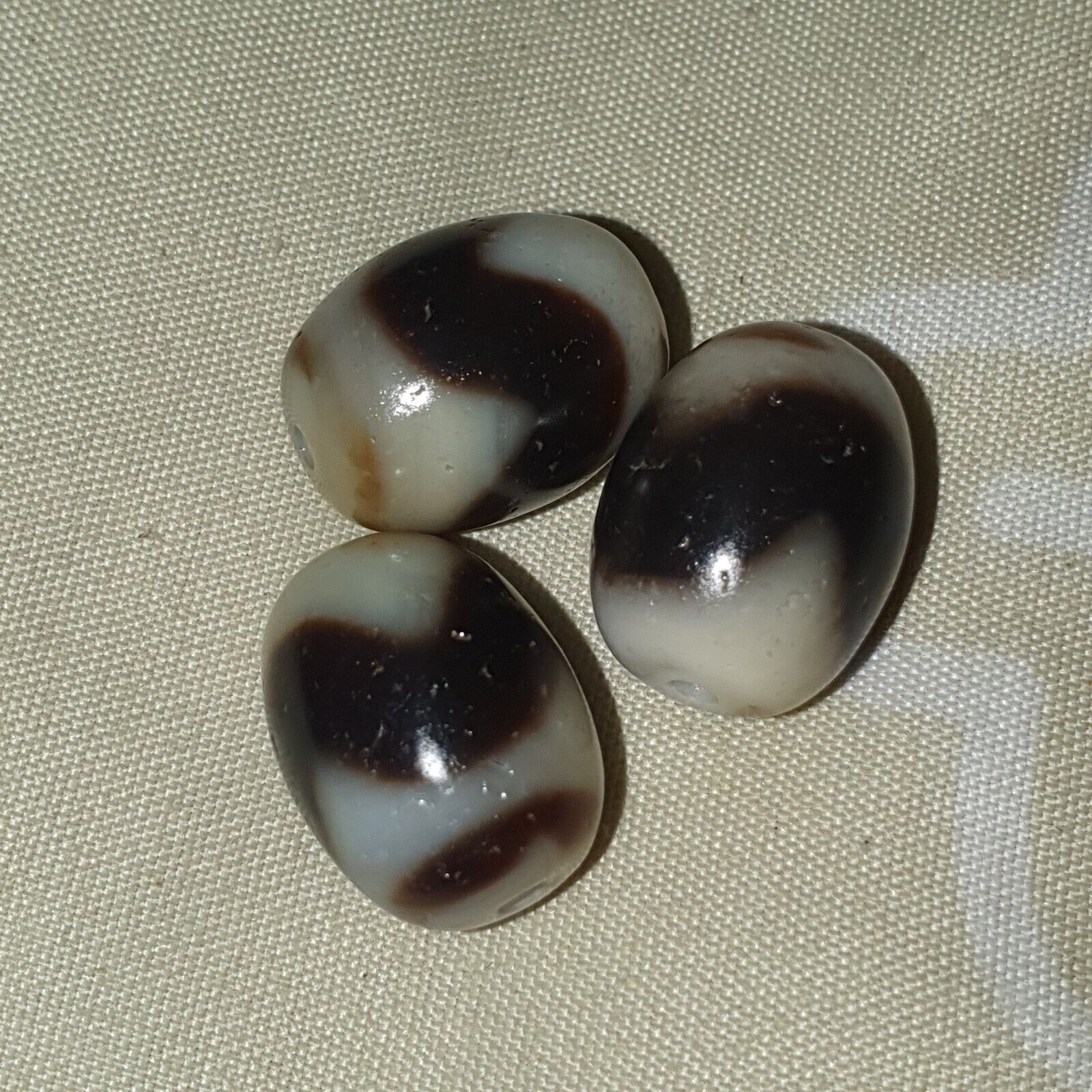 Lot 3 Beads Indo Tibetan Tiger Teeth Zigzag Pattern Agate Dzi Amulet Beads